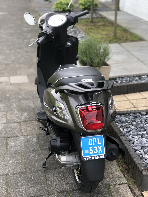 A2E6DD9A-5E1C-4555-87C3-A5182DB49F0E