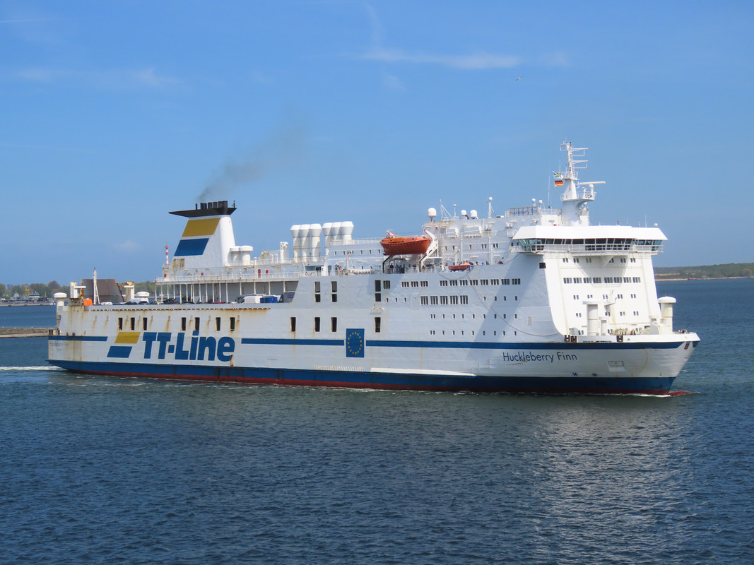 C9B0EBEA-392C-49EF-9C0A-7930A1A361DC