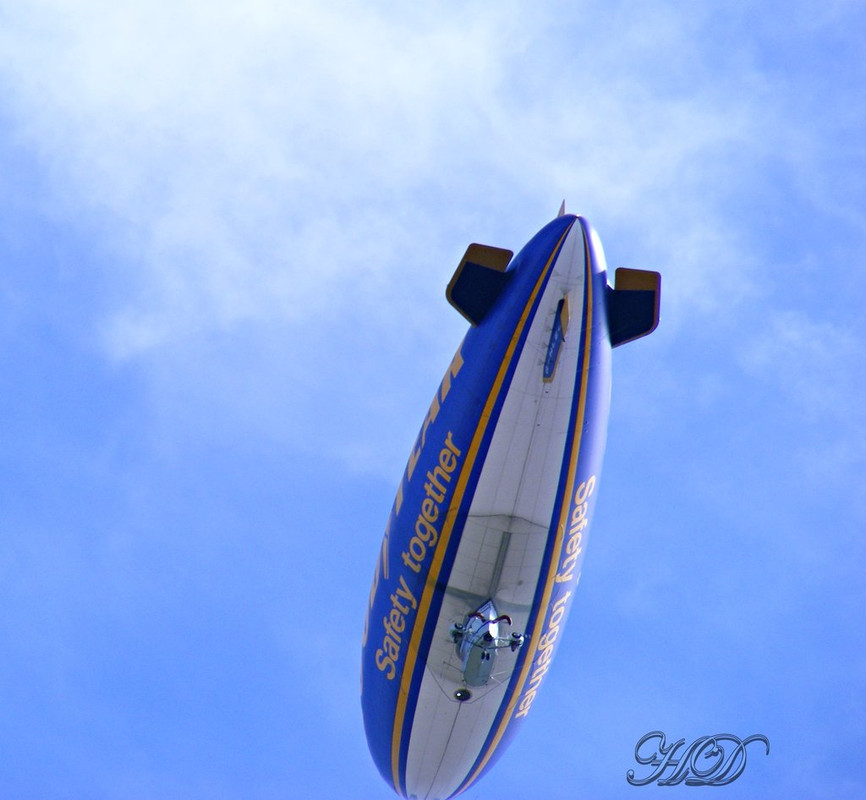 blimp-airship-HD.jpg