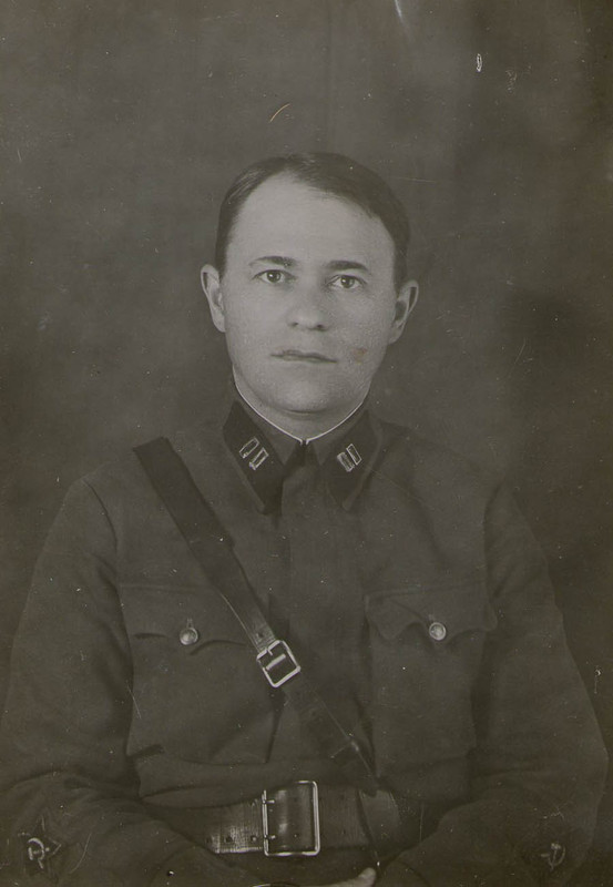 Рязанцев батальонный комиссар 1