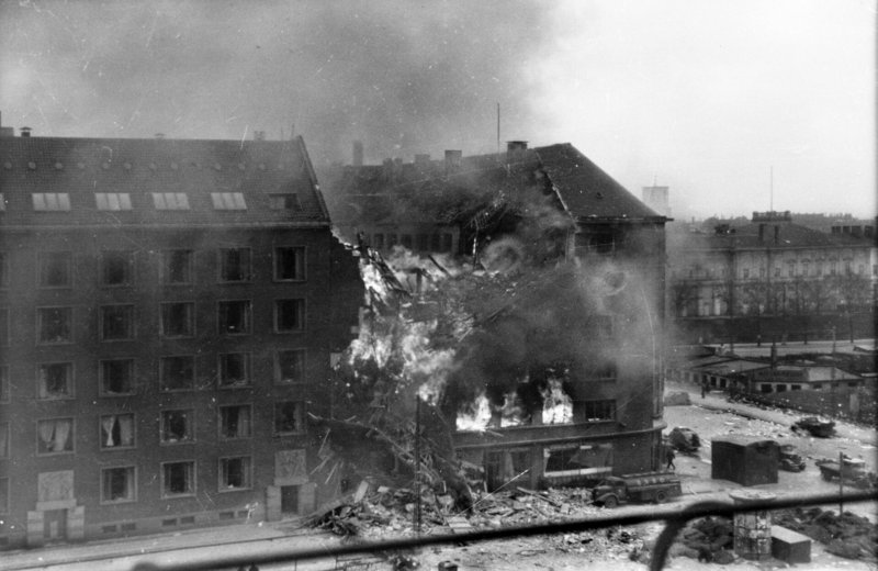 Cuartel de Berlín, tras los bombardeos en 1945 Cuartel de Berlín, tras los bombardeos en 1945