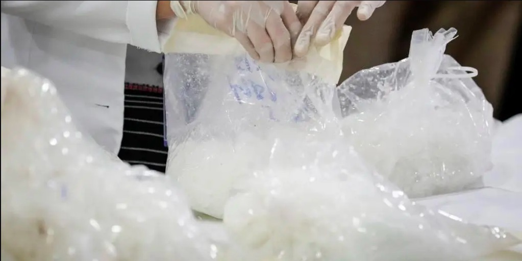 Autoridades de Bulgaria incautan 450 litros de metanfetamina de narcos mexicanos