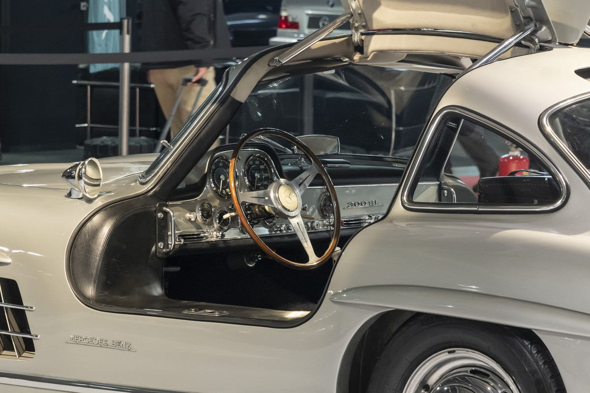 DSC04830a (CR - Luci -25 - Ombre  35 - Chiar  20 - RR 35-50) Crop