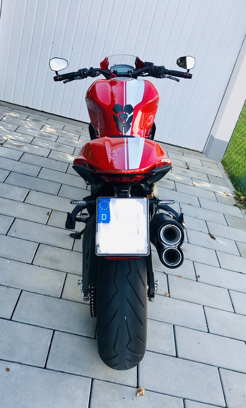 DEC41934-1362-4D49-AFA0-71727FD62127