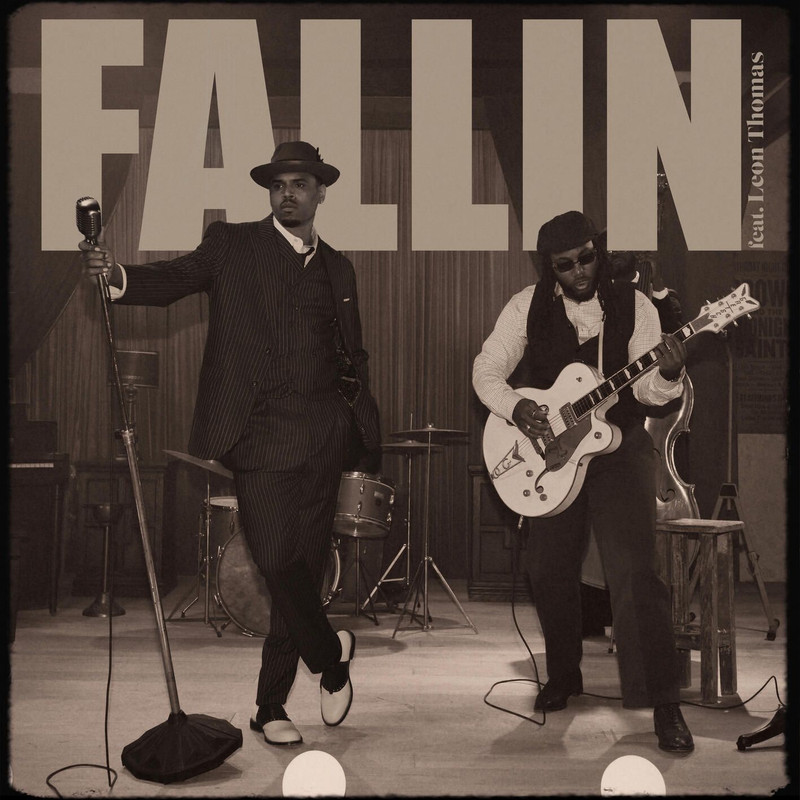 Chris Brown; Leon Thomas - Fallin'