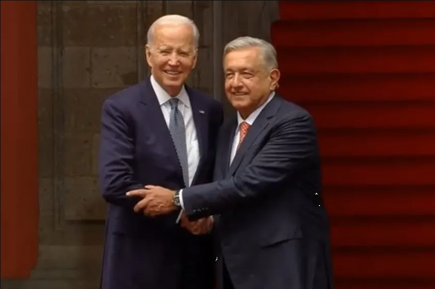 Con fuerte apretón de manos inicia la reunión bilateral entre México-Estados Unidos