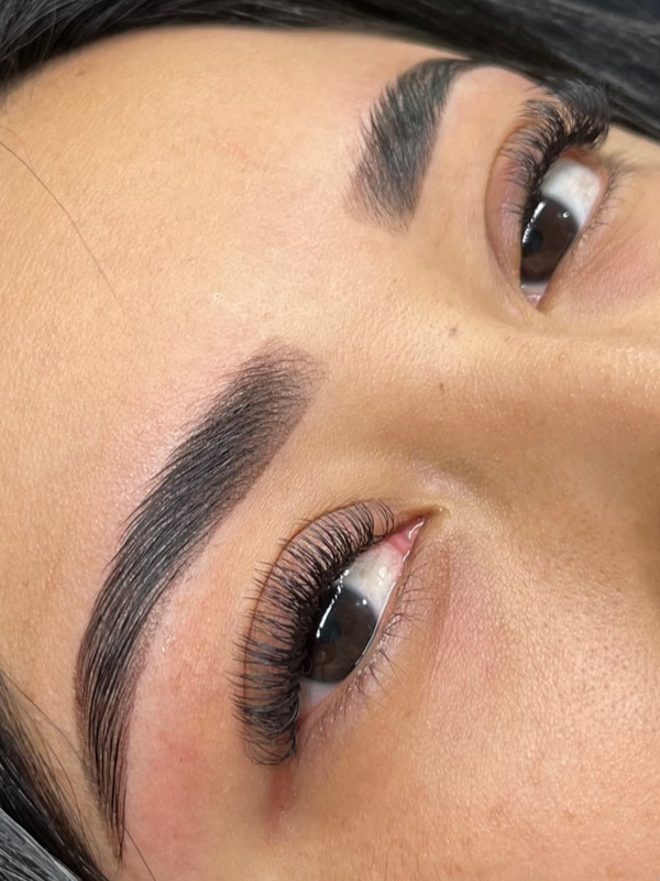 Diseño de Cejas