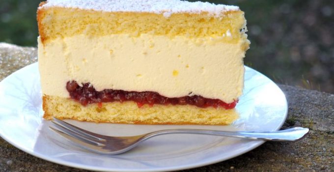 Preiselbeer-Käsesahnetorte Preiselbeer-Käsesahnetorte