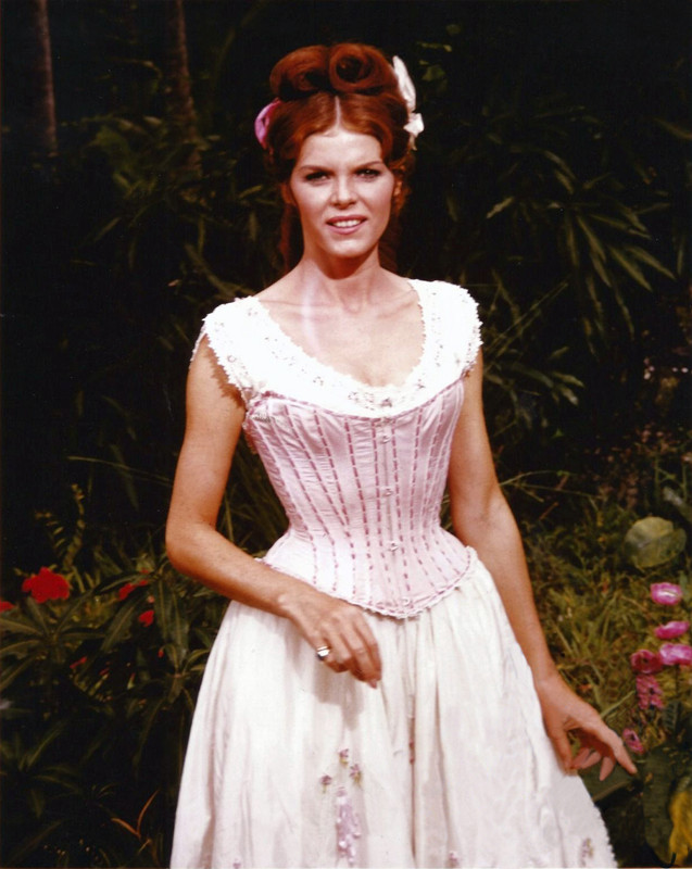 samantha_eggar_b20