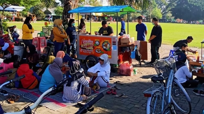 Sarapan Ala Bule, pilihan tempat sarapan enak di Madiun berkonsep kaki lima yang sempat viral di sosial media.