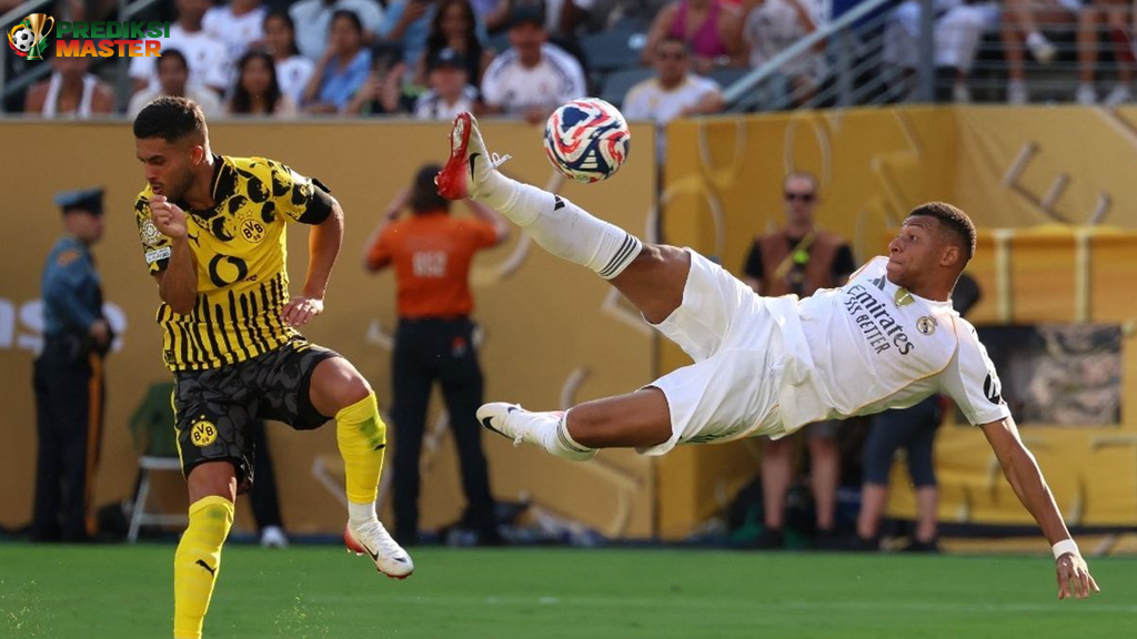 Gol Akrobatik Mbappe