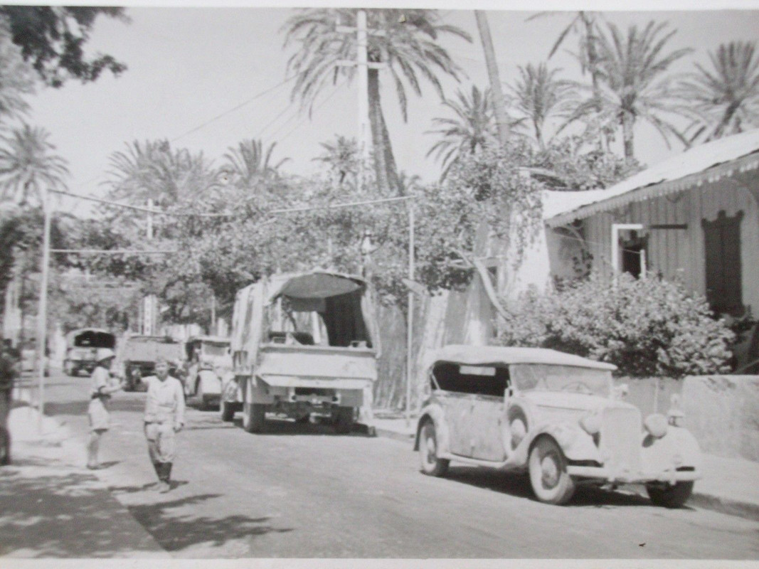 LKW   Mercedes Benz Kübelwagen des DAK in Tripol