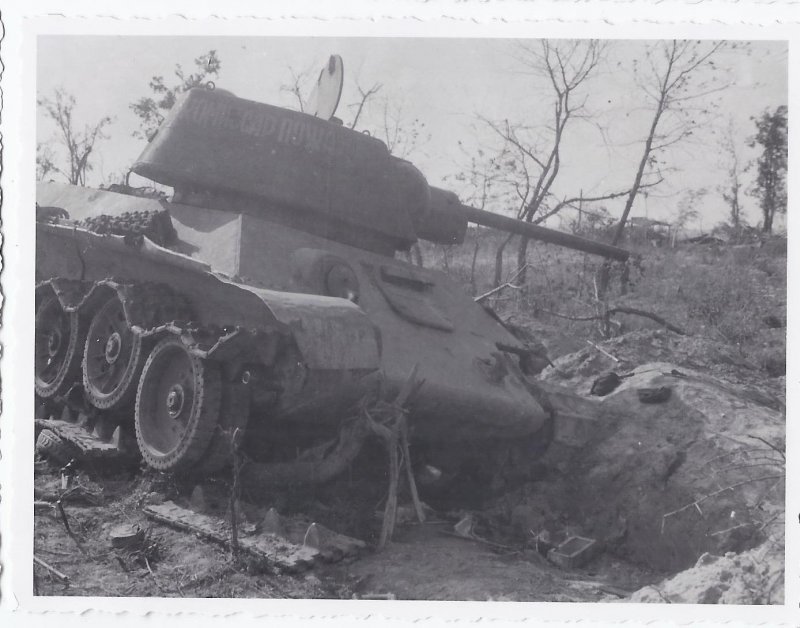Panzer Sturmgeschütz Abteilung u zerstörte Russi