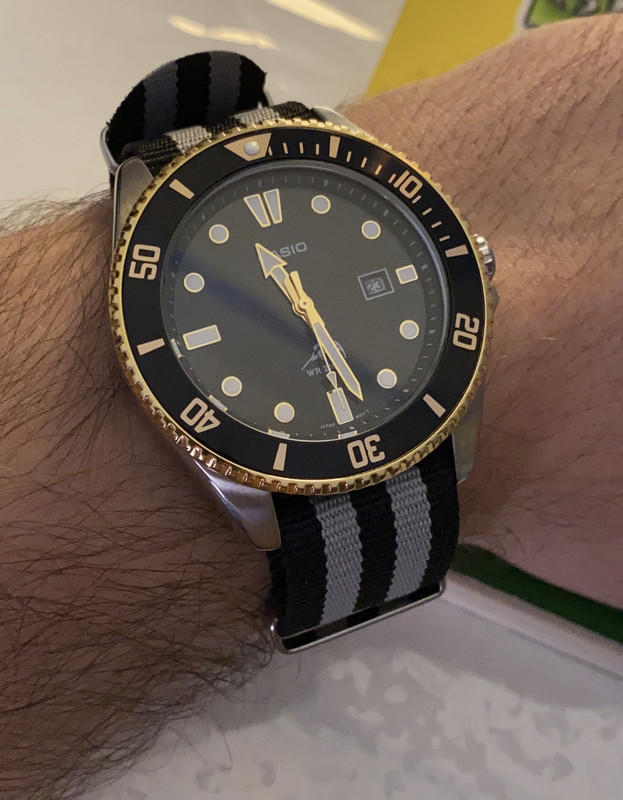 DE5B9B95-E3CB-49D4-BD42-5002F6111102