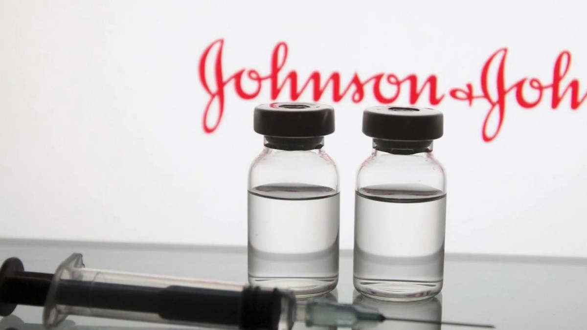 Expertos recomiendan evitar la vacuna Johnson & Johnson