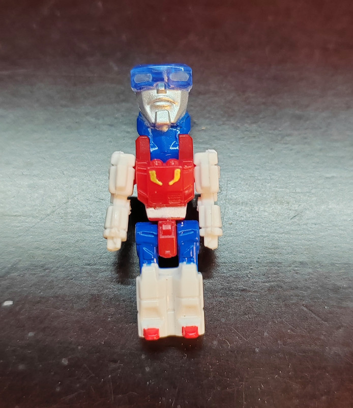 06-HasLab-Victory-Saber-In-Hand-Images