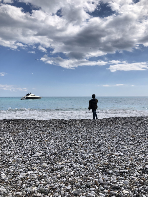 6690E598-70B4-4007-9BEB-72F57E02A97C