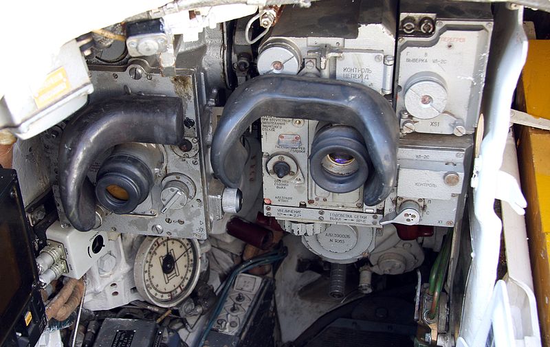 T-80-U-tank-interior-02.jpg