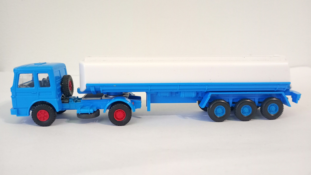 Mach (3802)