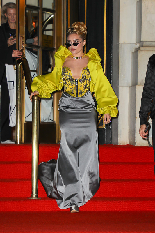 Florence Pugh East Of Eden Prem NYCleavage42