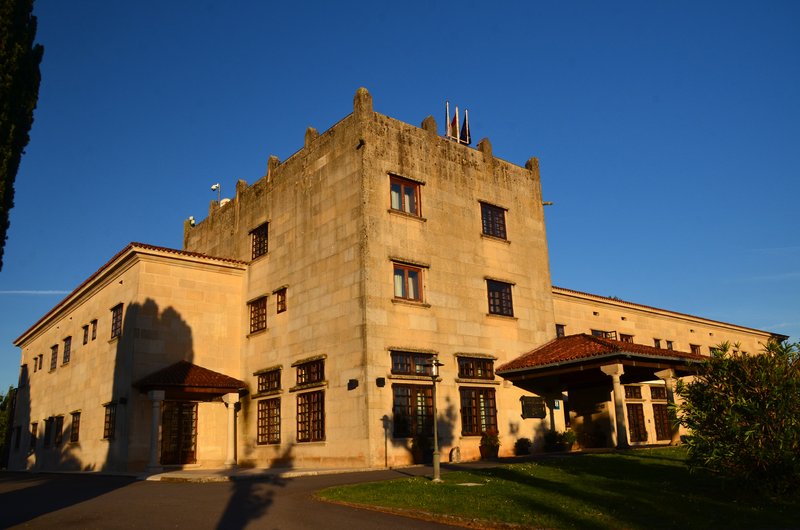 CASTILLO Y PARADOR DE MONTERREY-27-5-2024 - Galicia y sus pueblos - 2017/2024 (66)