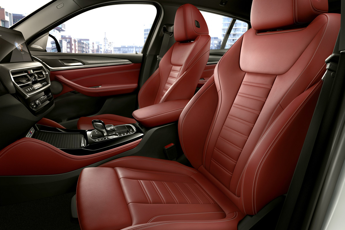 P90424747_highRes_the-new-bmw-x4-m40i-