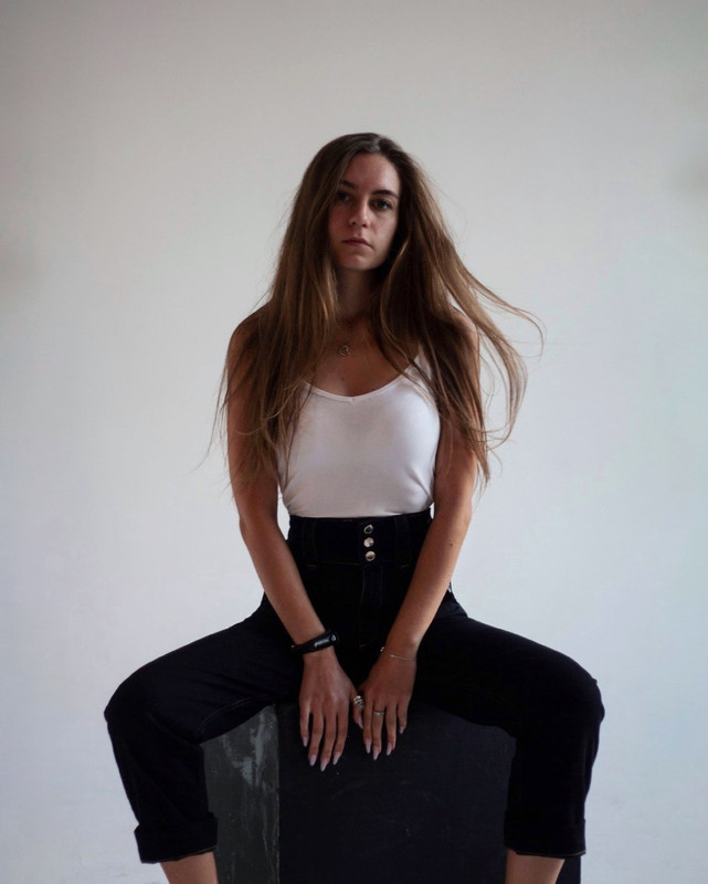 B1D21FE2-2549-4CC8-8B03-DC54BF4C7719