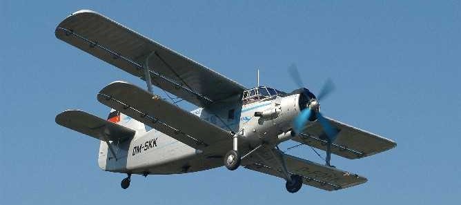 antonov-AN-2-piloting.jpg