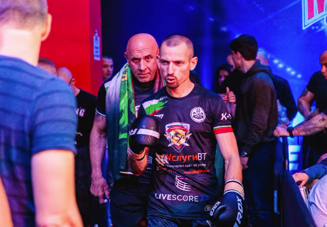 Лесно е да си 'Професор', когато зад гърба ти е академик като Бахчеванов - Иван Ангелов преди MAX FIGHT 64