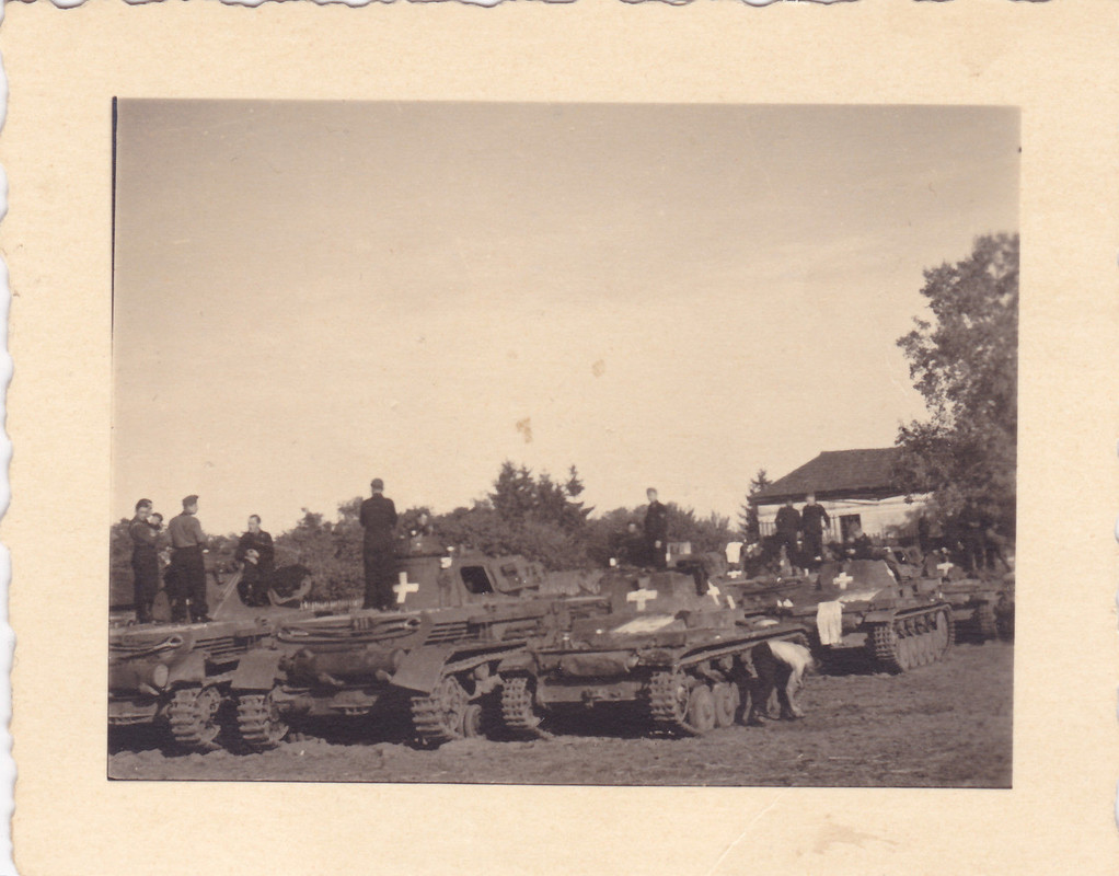 Panzer 4 P IV und Panzer 2 weißes Balkenkreuz Pa