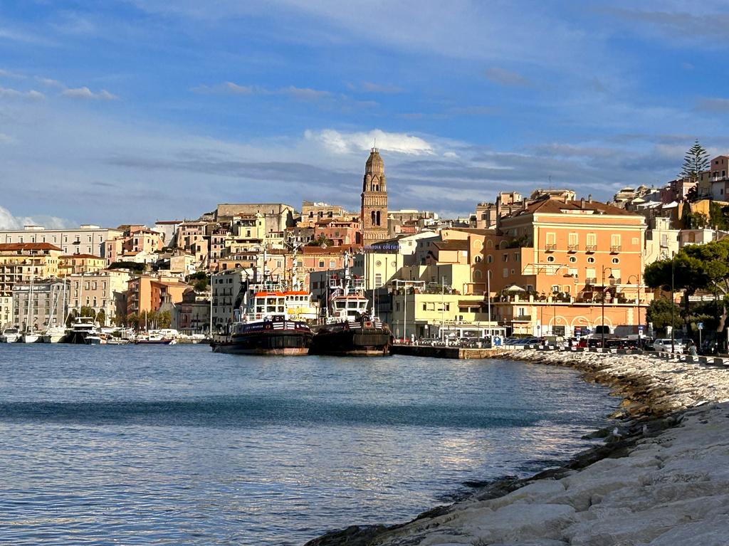 Жаркий сентябрь на побережье Тирренского моря. Жаркий сентябрь на побережье Тирренского моря.