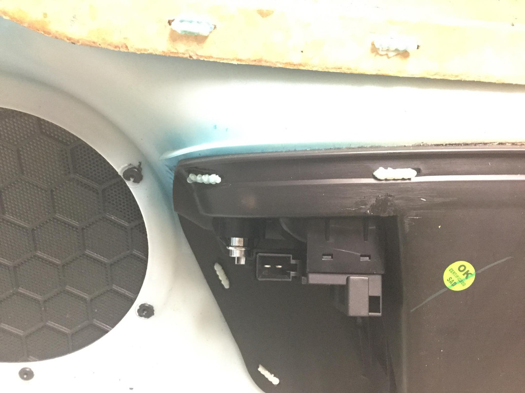 JETTA FUEL DOOR 3 — Postimages