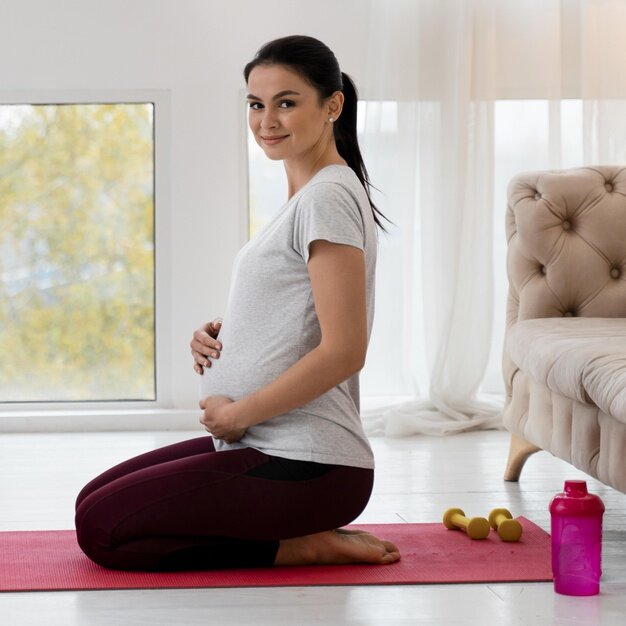 https://i.postimg.cc/bNNC0053/prenatal-yoga-best-online-yoga-classes-at-home7-yoga-trainer-at-home-yoga-instructor-at-home-janakpu.jpg