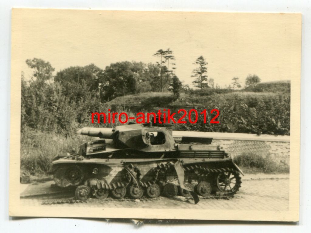 Wehrmacht, zerstörter deutscher Panzer, Nahaufna