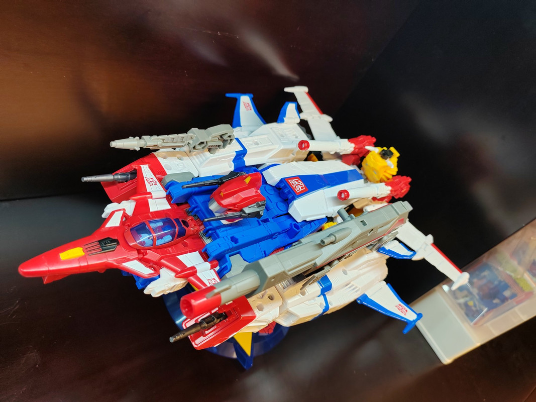 07-HasLab-Victory-Saber-In-Hand-Images