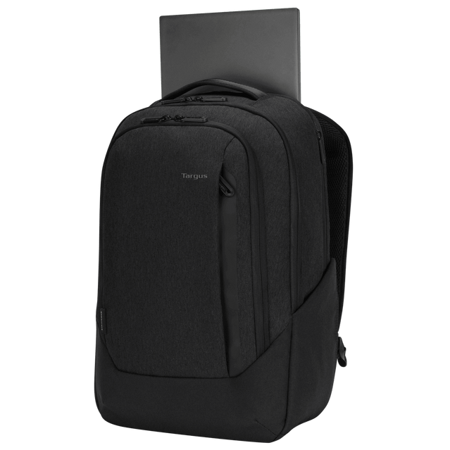 Una persona llevando el bulto Targus Cypress Hero, destacando su diseño ergonómico y funcional.