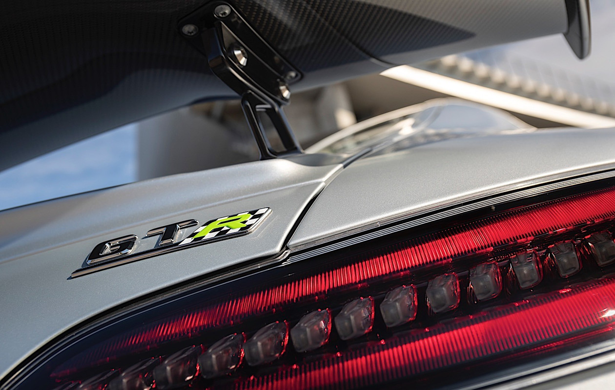 2020 Mercedes-AMG GT R PRO (2)