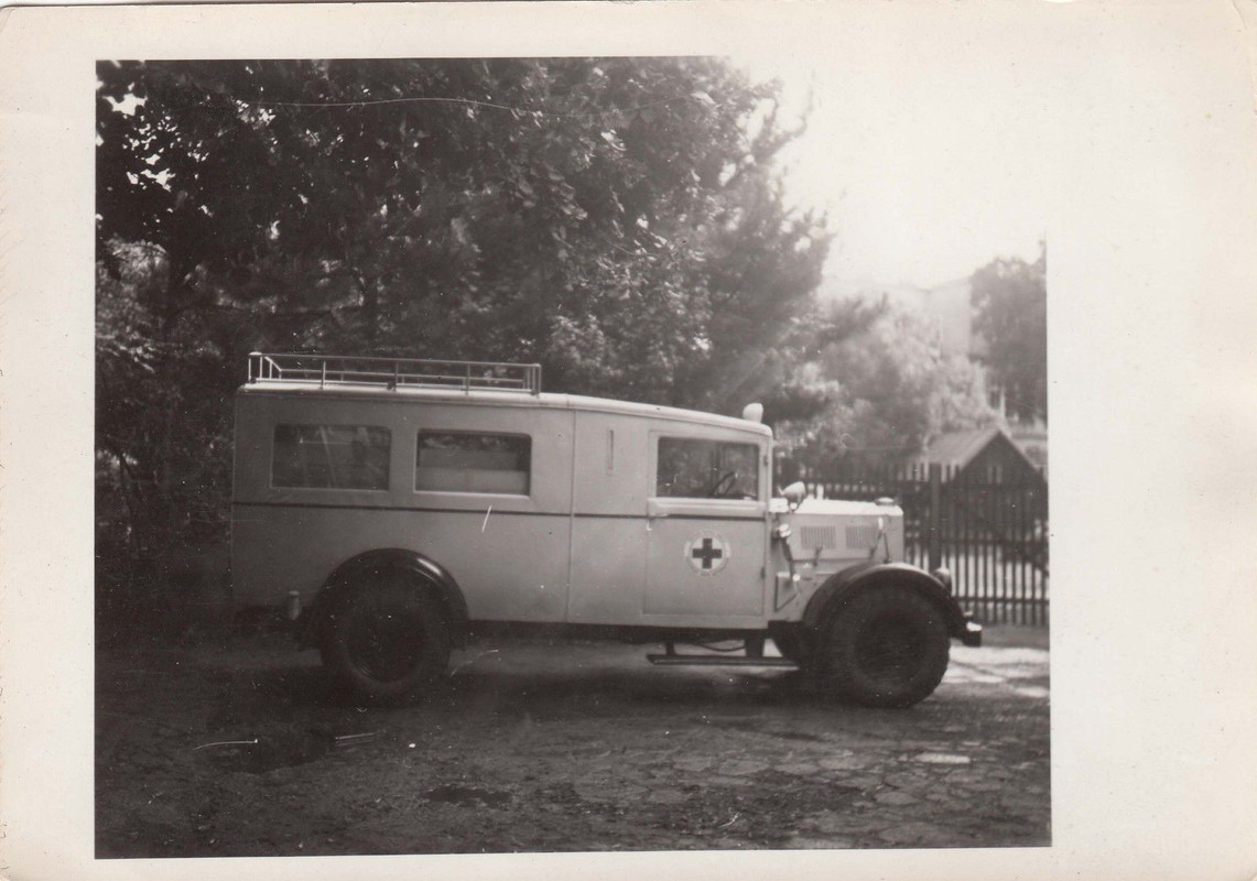 Geniales Foto Sanitäter Opel Blitz LKW mit Aufba
