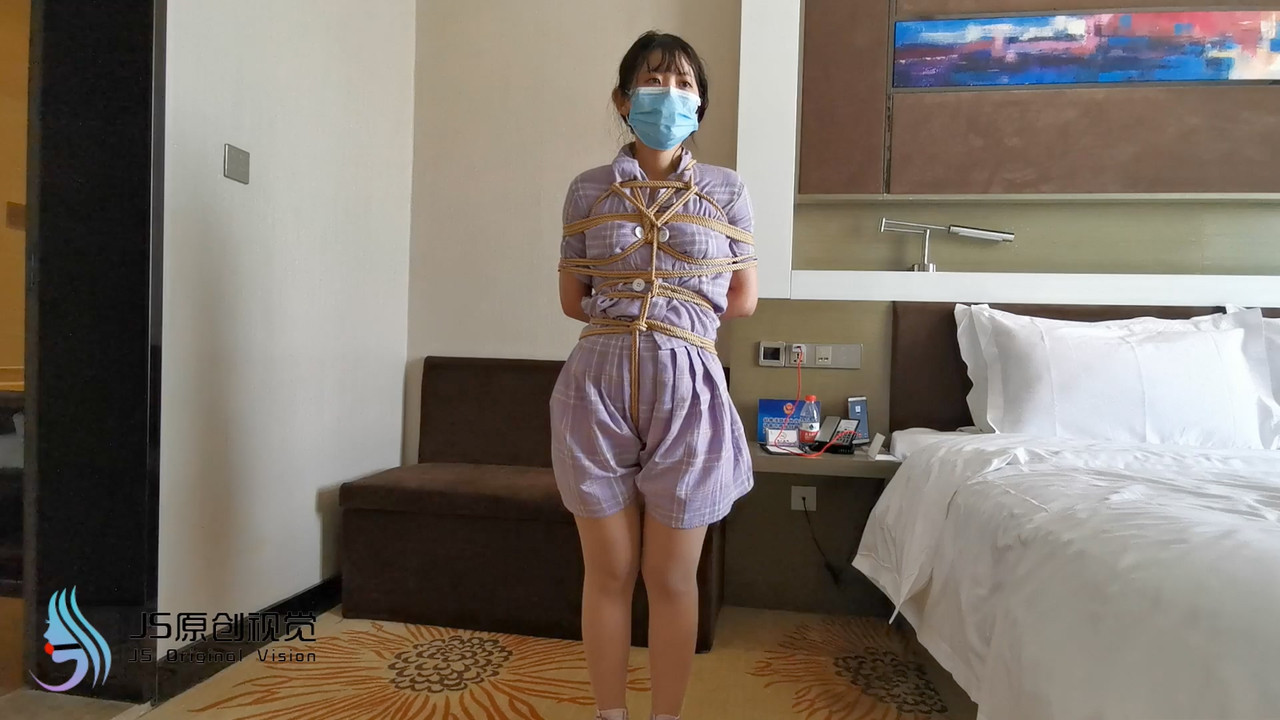 JS原创 琳洛肉丝帆布鞋全身缚.mp4_20200508_082452.043