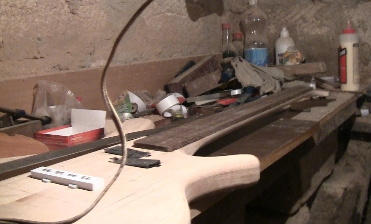 00015.MTS_snapshot_00.01_[2016.09.06_01.30.591]