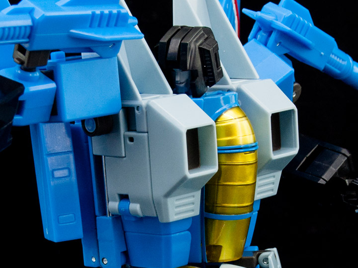 05-Maketoys-MTRM-12-Lightning