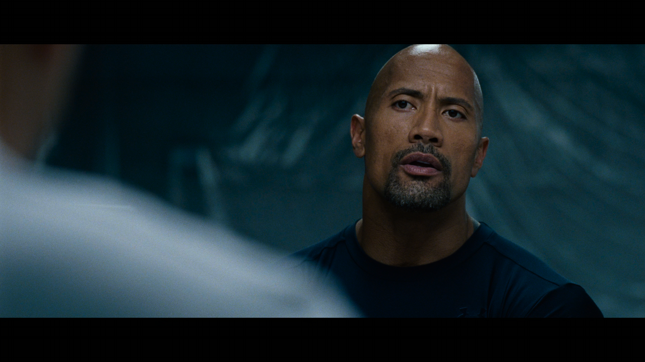 Fast.&.Furious.6.2013.2160p.UHD.BDRemux.DTS-HD.HDR.DoVi.Hybrid.P8.by.DVT.mkv_snapshot_00.18.58_[2022