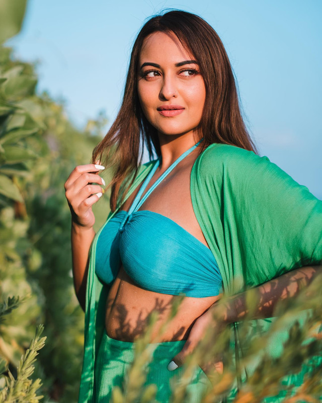 Where-theres-blue-theres-green-Fun-impromptu-shoot-with-yashlightroom-at-the-lovely-vakkarum