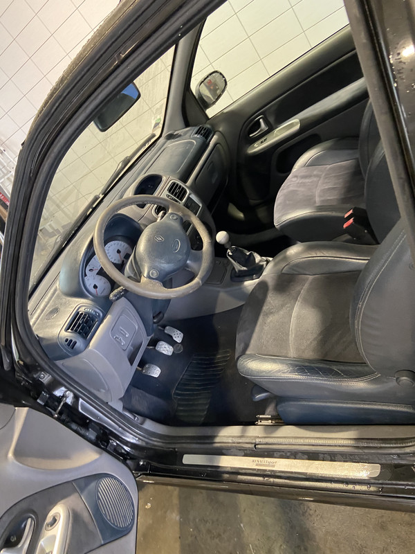 8A23064E-1B1E-4610-8B7E-9F0A75D89B31