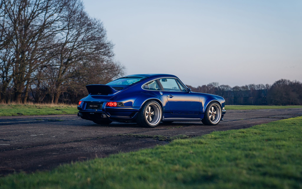 1991-Porsche-911-Reimagined-by-Singer-DLS-1305497-2048x1280.jpg