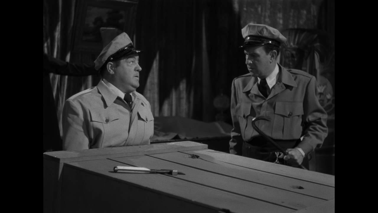 mpv-shot_Bud.Abbott.and.Lou.Costello.Meet.Frankenstein.1948.2160p.UHD.BDRemux.HDR.HEVC-Нечипорук_00_