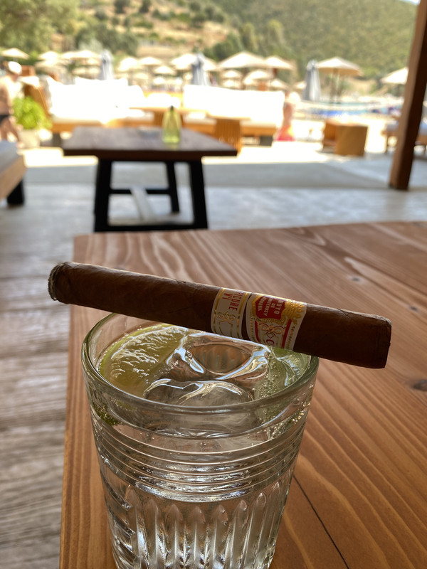 148D1D21-CC86-46F9-8199-49E3505C120A