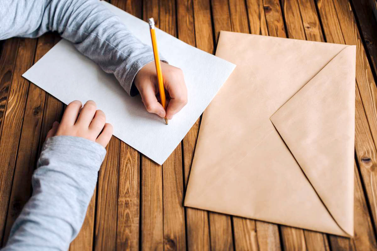 Niño le pide a Santa Claus carne para Navidad su situación económica es dura