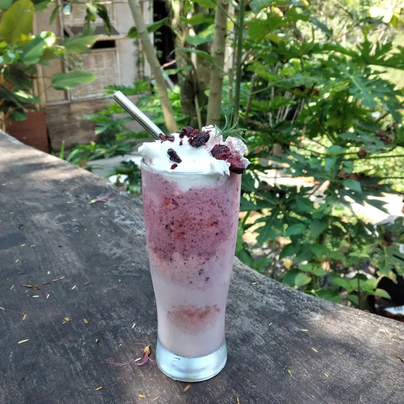 Satu di antara menu minuman yang adan di Hidden Farm, kafe tersembunyi di Bandung.