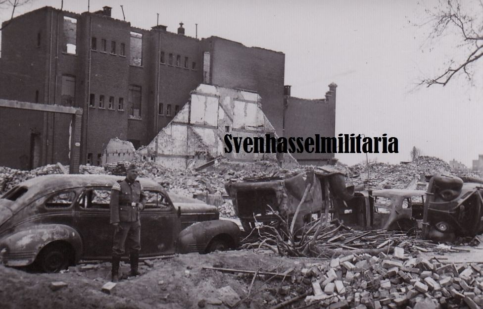 Holland Rotterdam zerstörte Auto Kolonne PKW - E